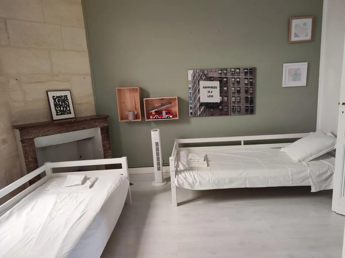 Image 5 of Charming apartment Bordeaux center