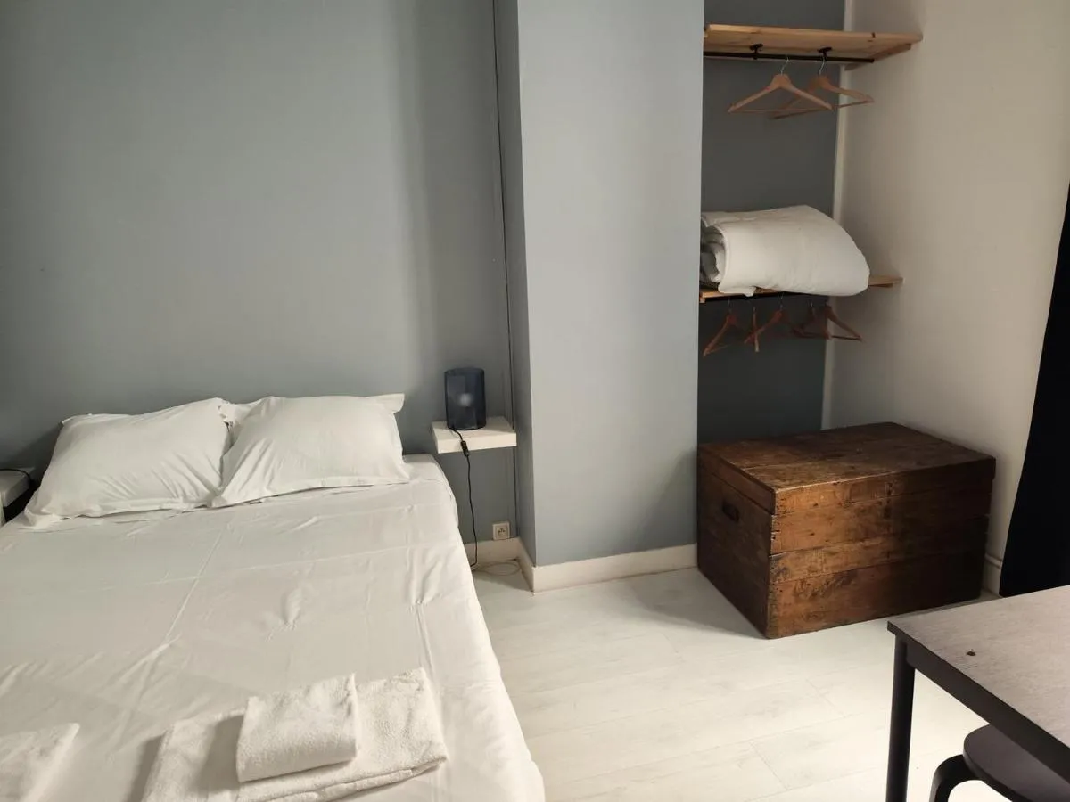 Image 4 of Charming apartment Bordeaux center