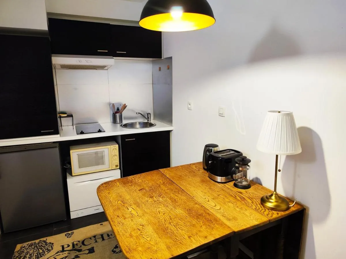 Image 4 of Charming apartment downtown Bordeaux