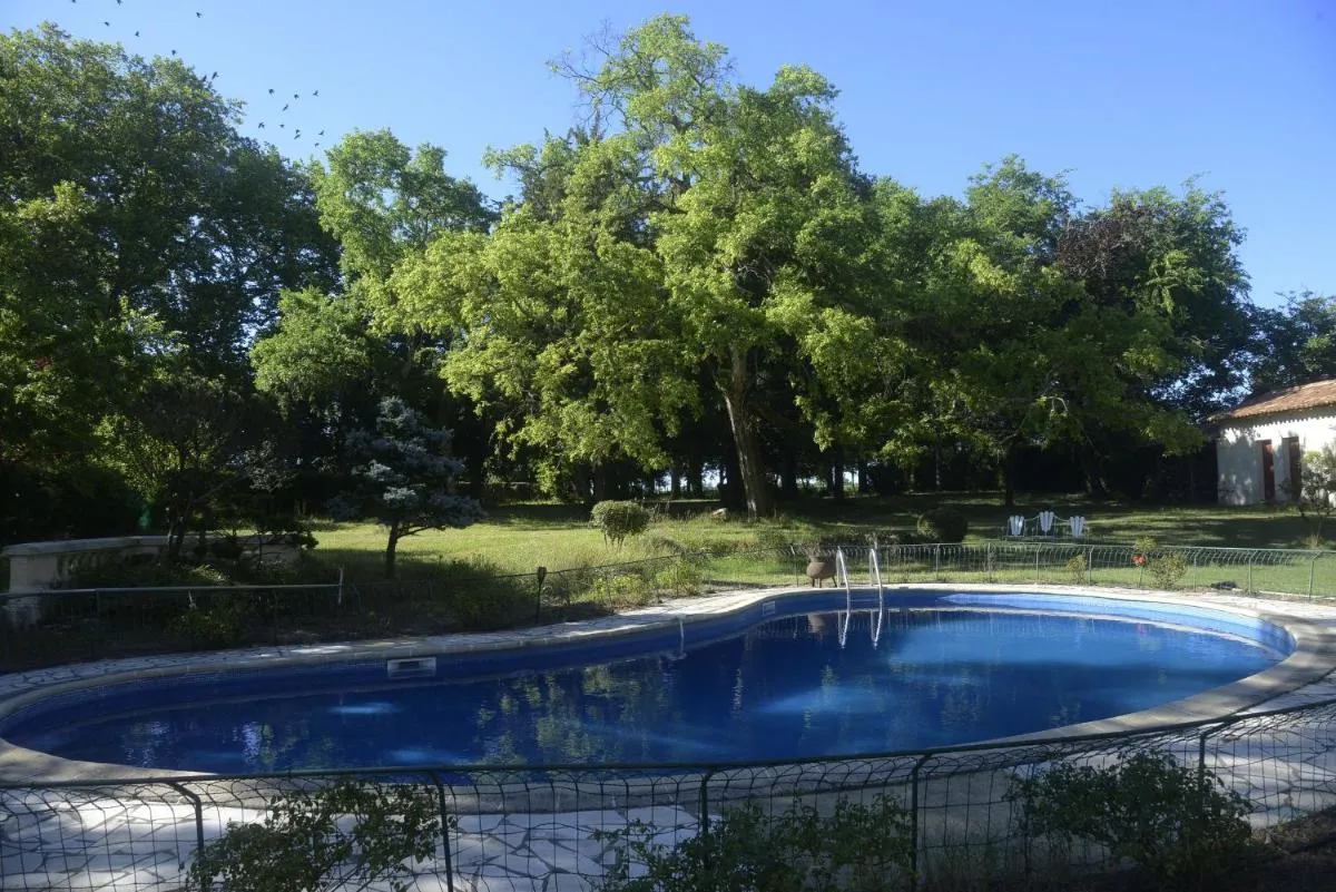 Image 2 of Château Rosemont – Grande maison familiale campagne dans le Médoc avec piscine et tennis à 15 mn Bordeaux