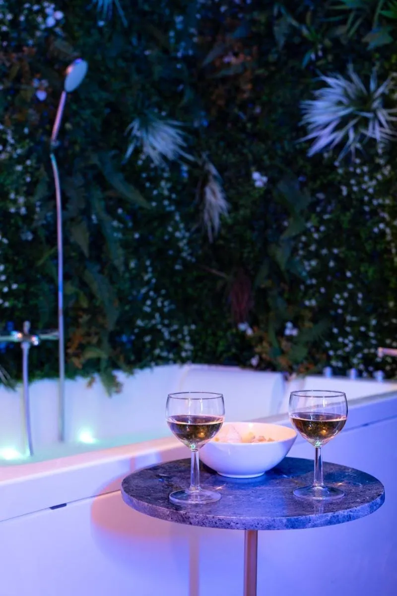Image 6 of Cozy Jacuzzi Bordeaux Chartrons