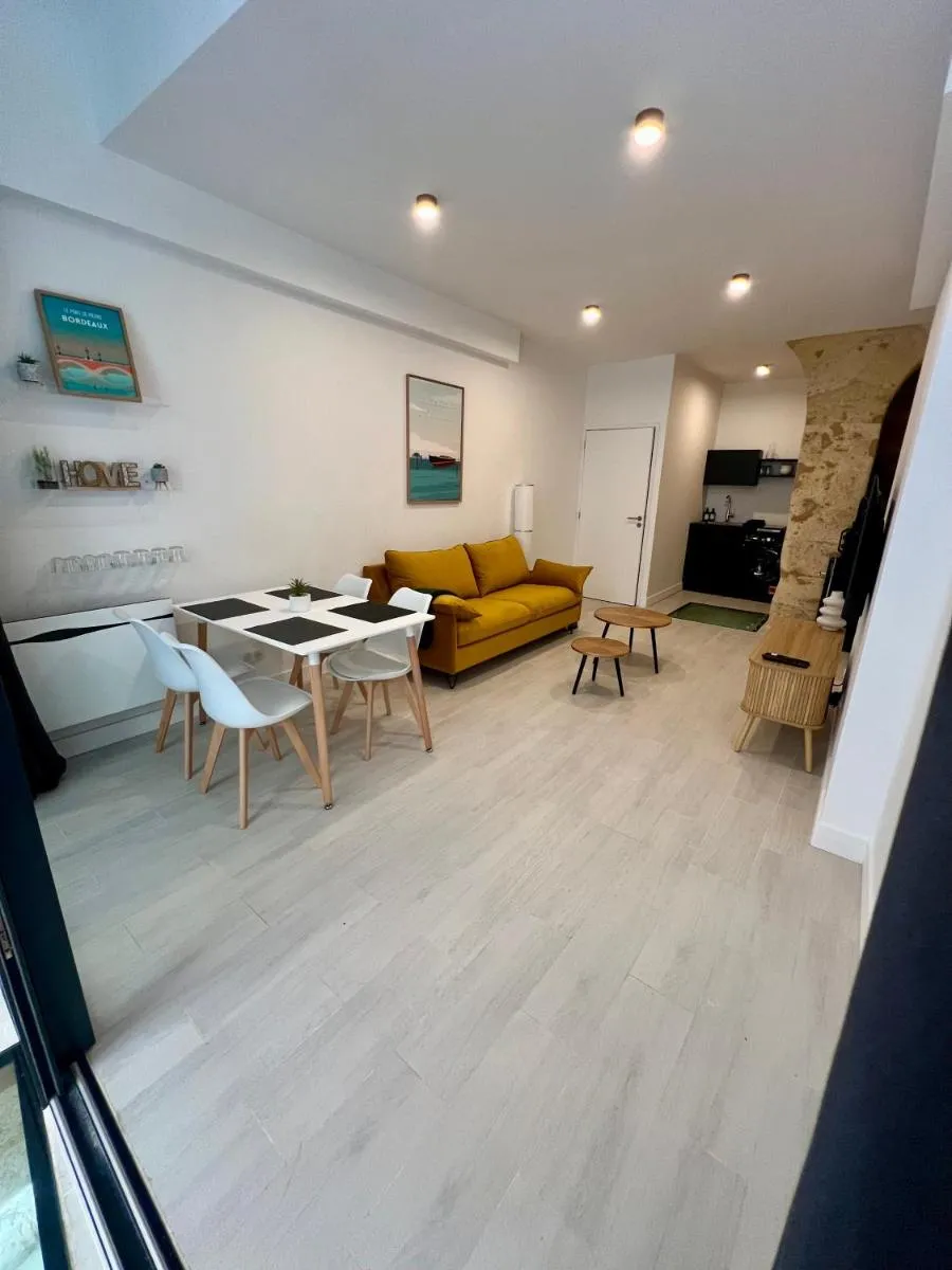 Image 3 of Duplex Atypique