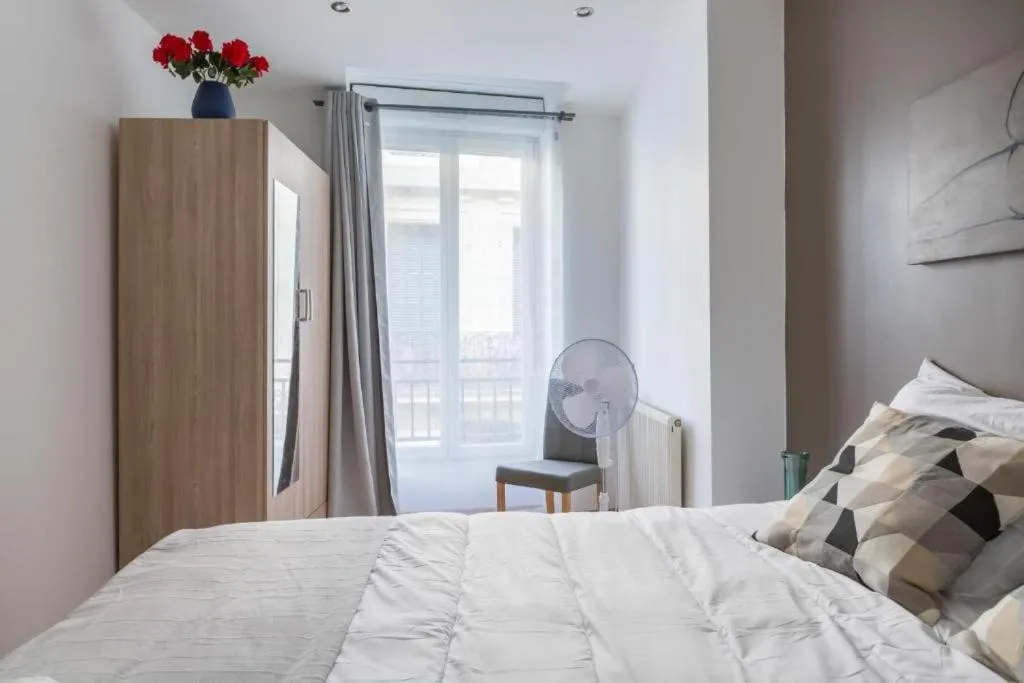 Image 1 of EasyLodge – Appartement 3 chambres Bordeaux