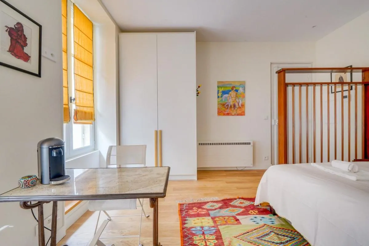 Image 5 of Elegant apartment Bordeaux center