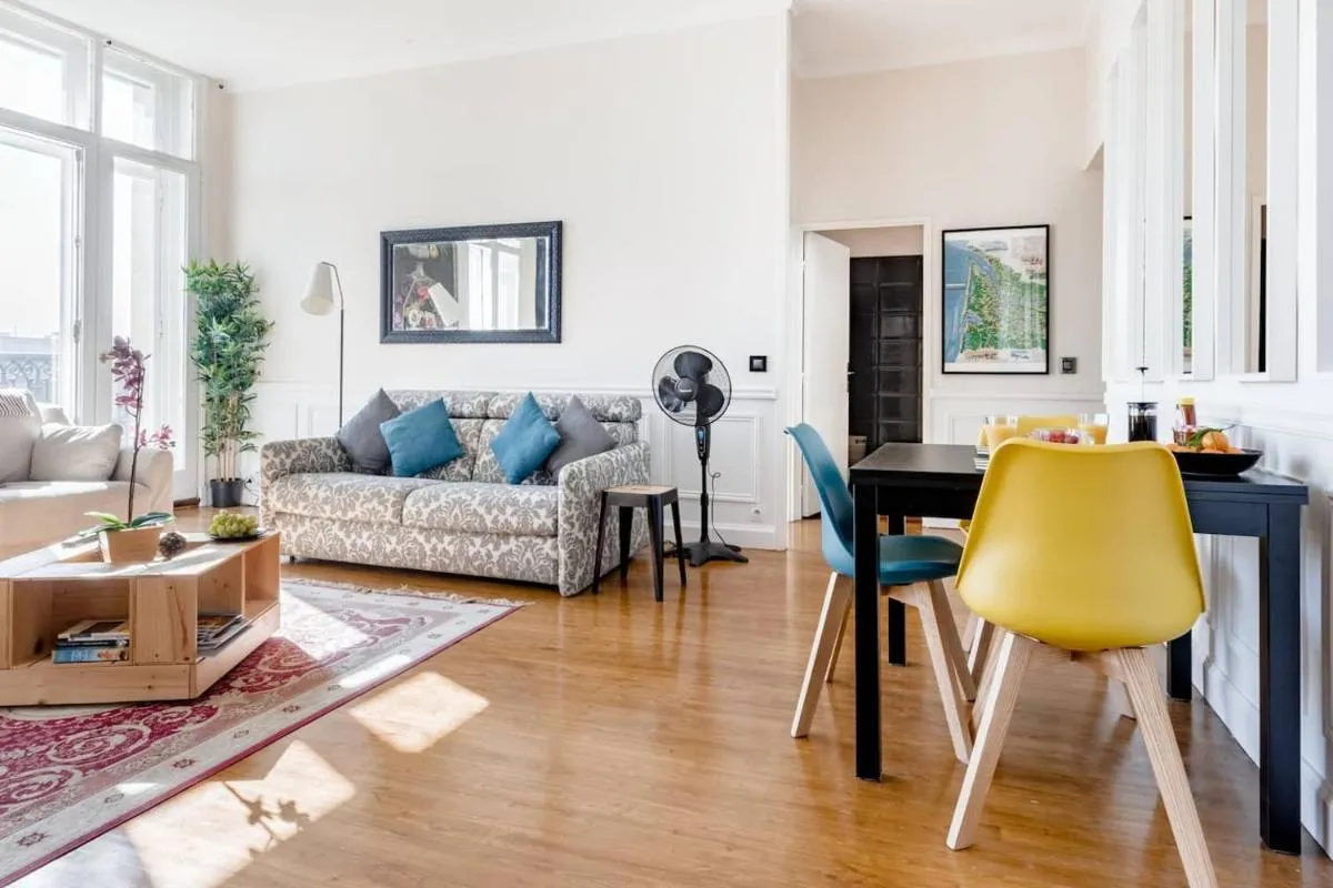 Image 4 of Elegant apartment in Bordeaux at Les Chartrons