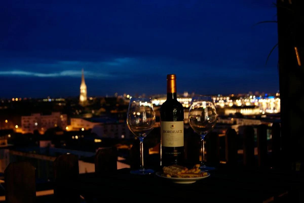 Image 2 of FREE Parking – Self Checkin – WIFI – Panoramique Terrasse – DUPLEX SAINT JEAN – SUPERBORDEAUX