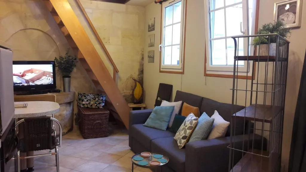 Image of Joli petit loft dans échoppe pierre centre-ville