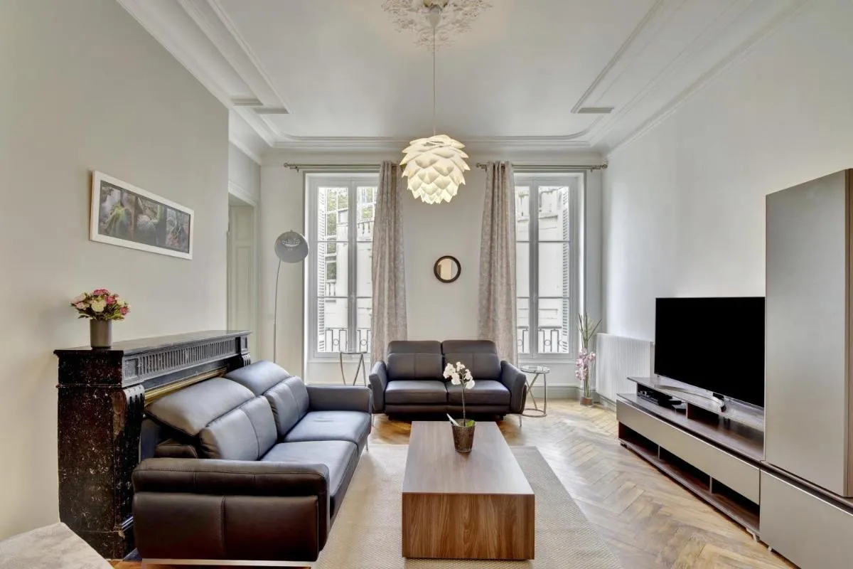 Image 2 of L’Impérial – Luxeux appartement dans le Triangle d’Or