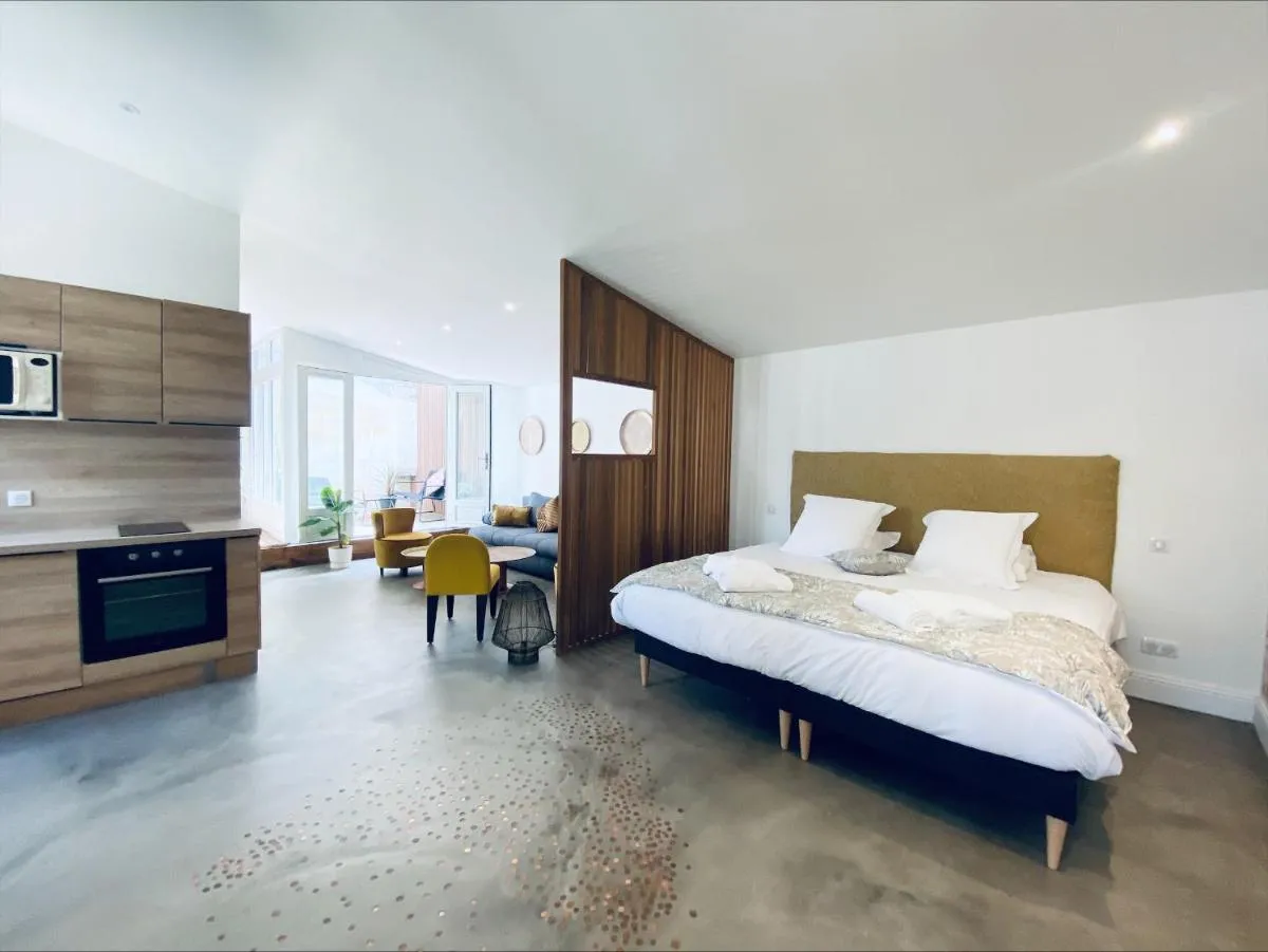 Image 1 of La King Le 50 Suites and SPA