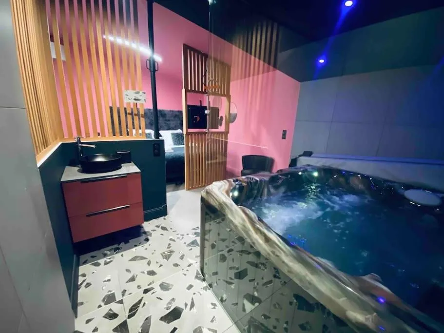 Image of La Litchi Le 50 Suites and Spa centre ville