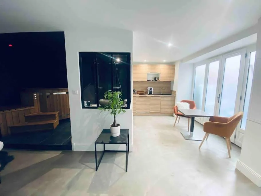 Image 2 of La Nordique LE 50 Suites and SPA