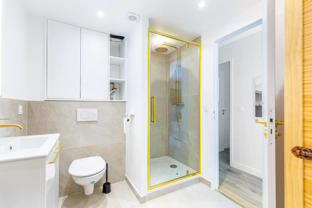 Image 2 of Lavie Maison Balneo garden flat