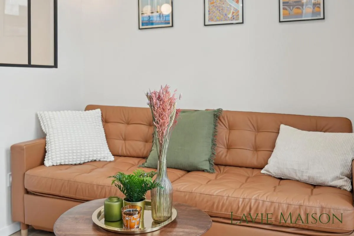 Image 1 of Lavie Maison Central & Hot Tub
