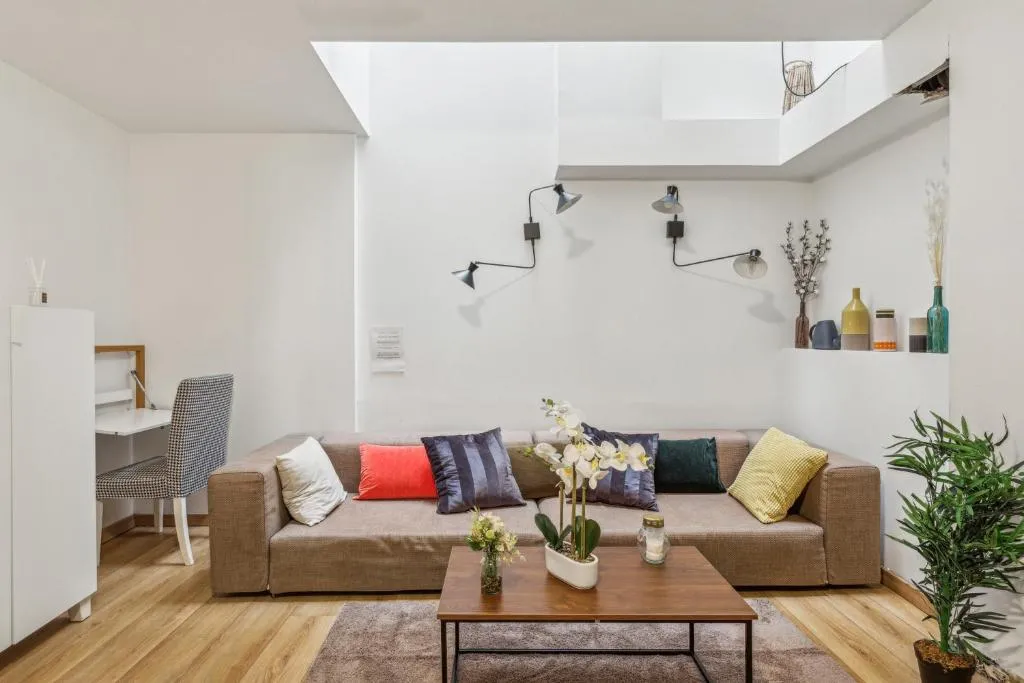Image of Lavie Maison large comfy flat
