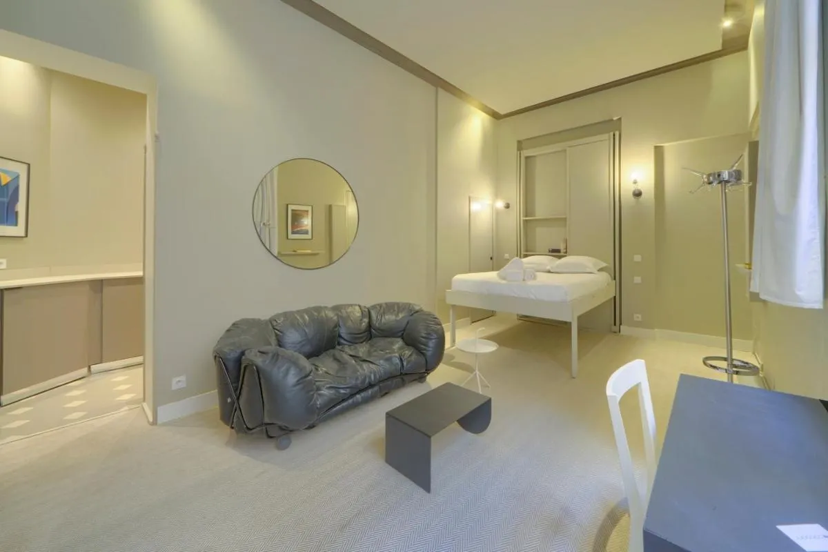 Image 4 of Le Nuage – Studio design à Triangle d’Or