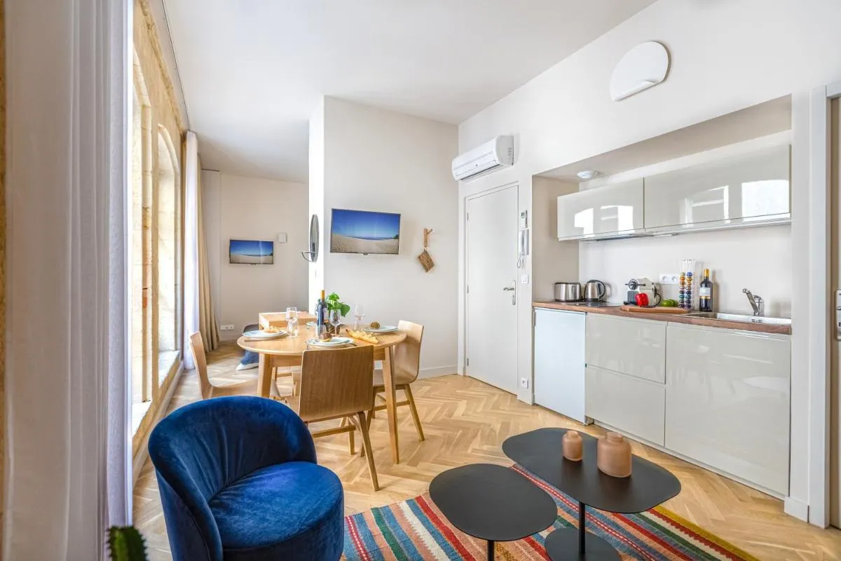 Image 1 of Les Suites de Saint Amand