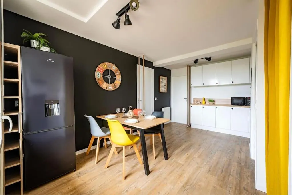 Image 2 of Life&Travel – Appart cosy – 4 chambres – Bordeaux