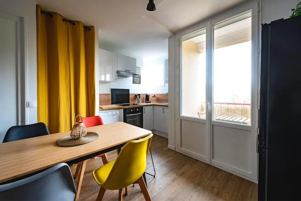 Image 3 of Life&Travel – Appart cosy – 4 chambres – Bordeaux