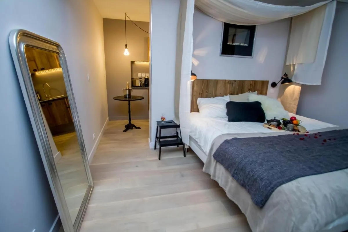 Image 4 of Love Loft