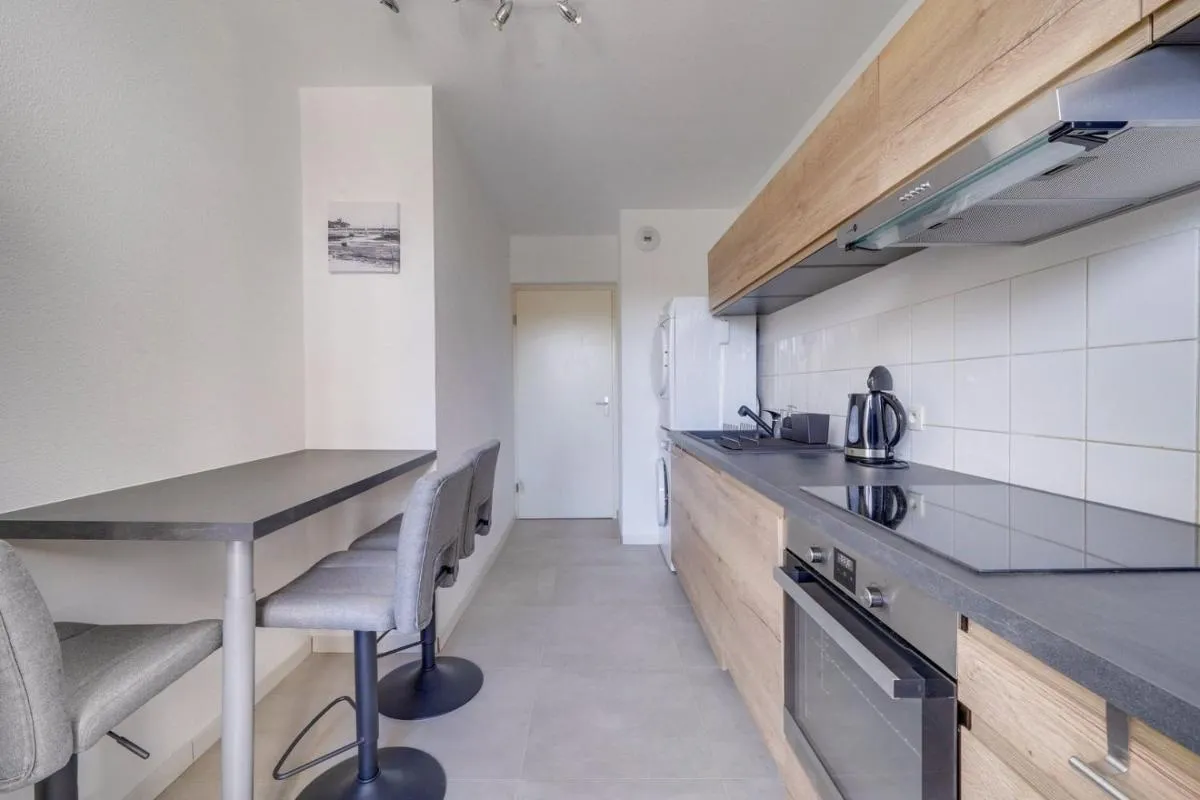 Image 5 of Lovely Bordeaux flat with parking