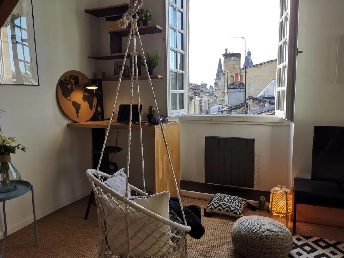 Image 6 of Lovely apartment dowtown