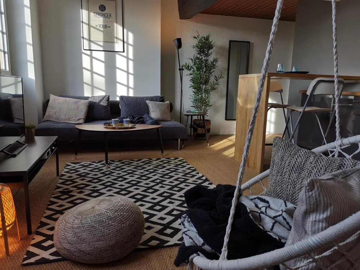 Image 4 of Lovely apartment dowtown