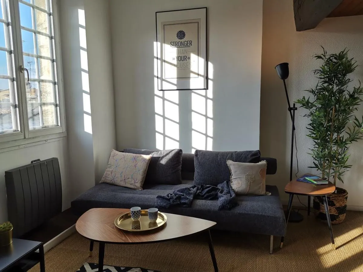 Image 2 of Lovely apartment dowtown