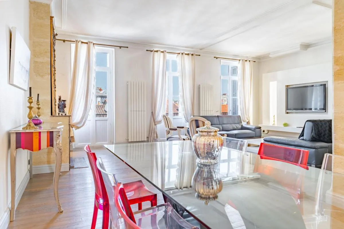 Image 2 of Magnifique Appartement – 160m2 – 3 Chambres – Centre de Bordeaux