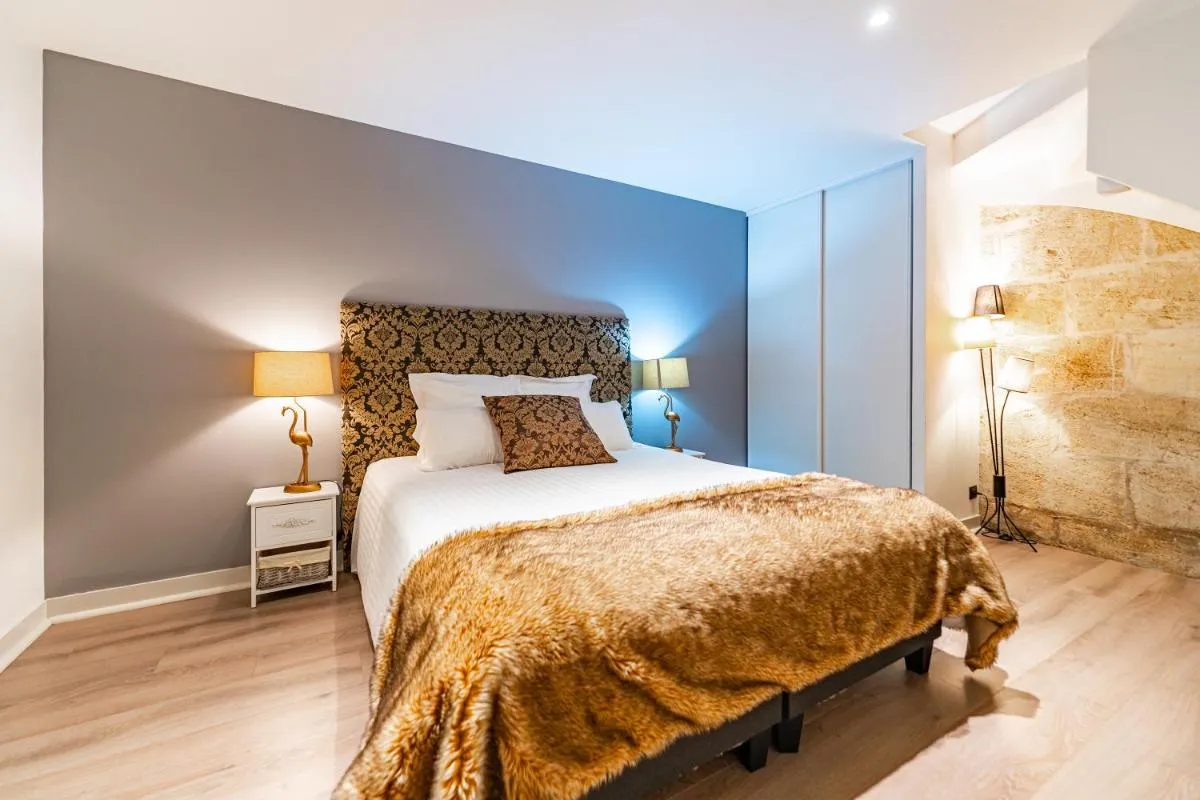 Image 6 of Magnifique Appartement au Cœur du Quartier Historique Saint-Michel