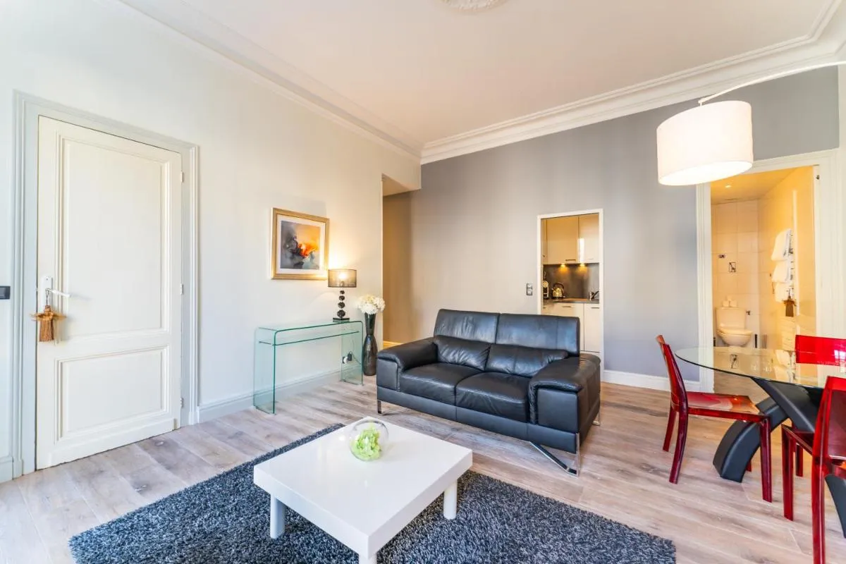 Image 4 of Magnifiques Appartements en Hyper Centre de Bordeaux