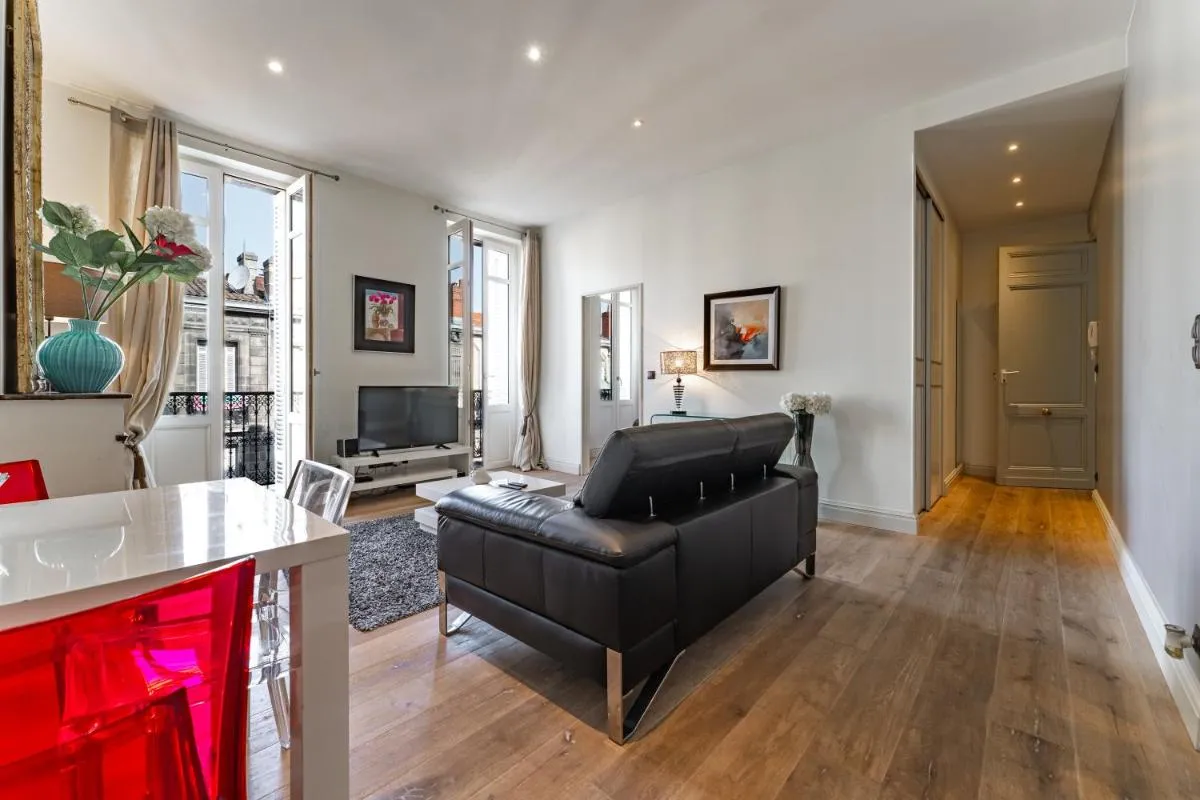 Image 1 of Magnifiques Appartements en Hyper Centre de Bordeaux