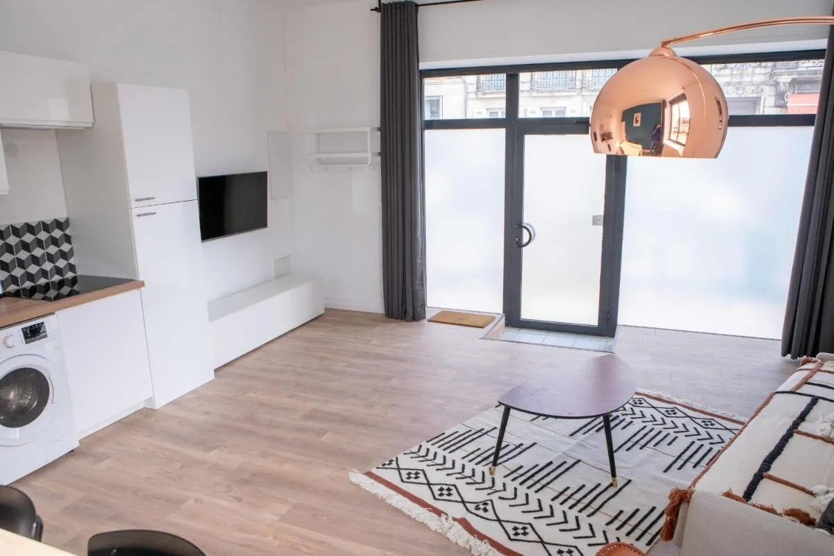 Image 1 of Modern Air Conditioned Apartment