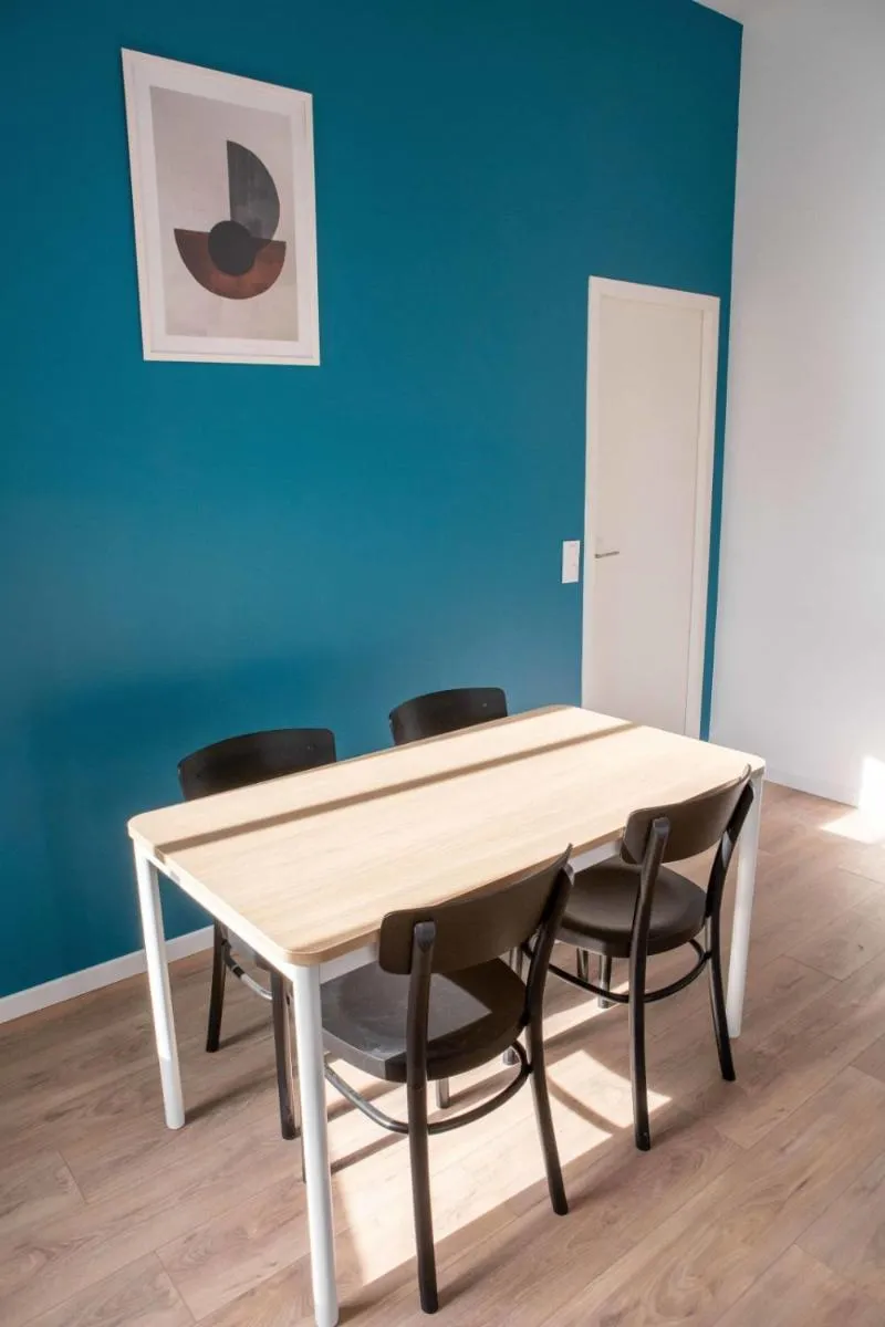 Image 4 of Modern Air Conditioned Apartment