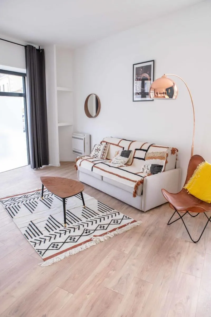 Image 5 of Modern Air Conditioned Apartment