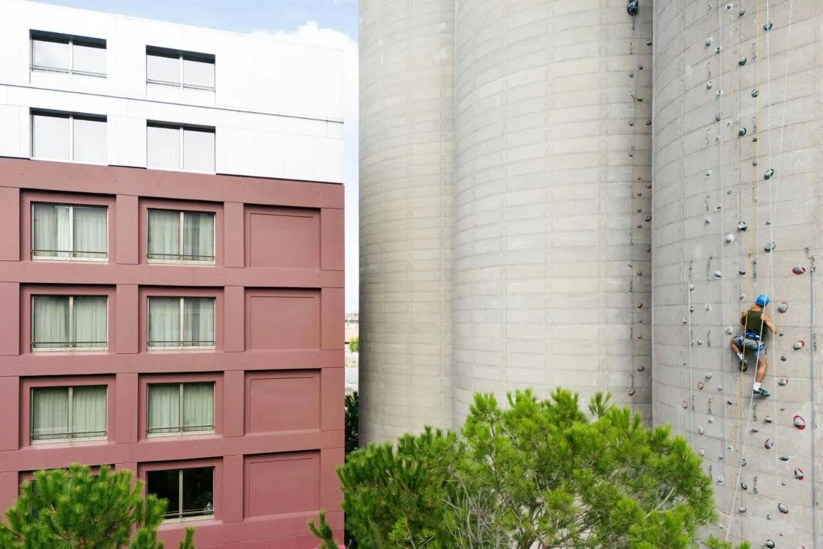 Image 6 of Moxy Bordeaux