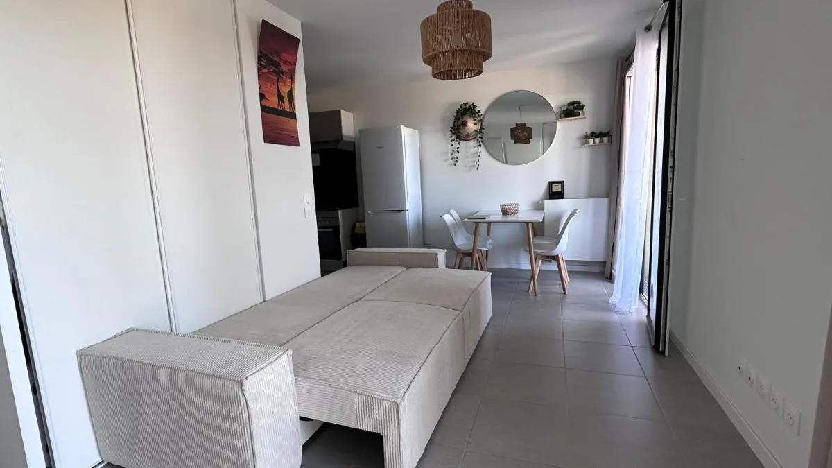 Image 2 of Ndianda