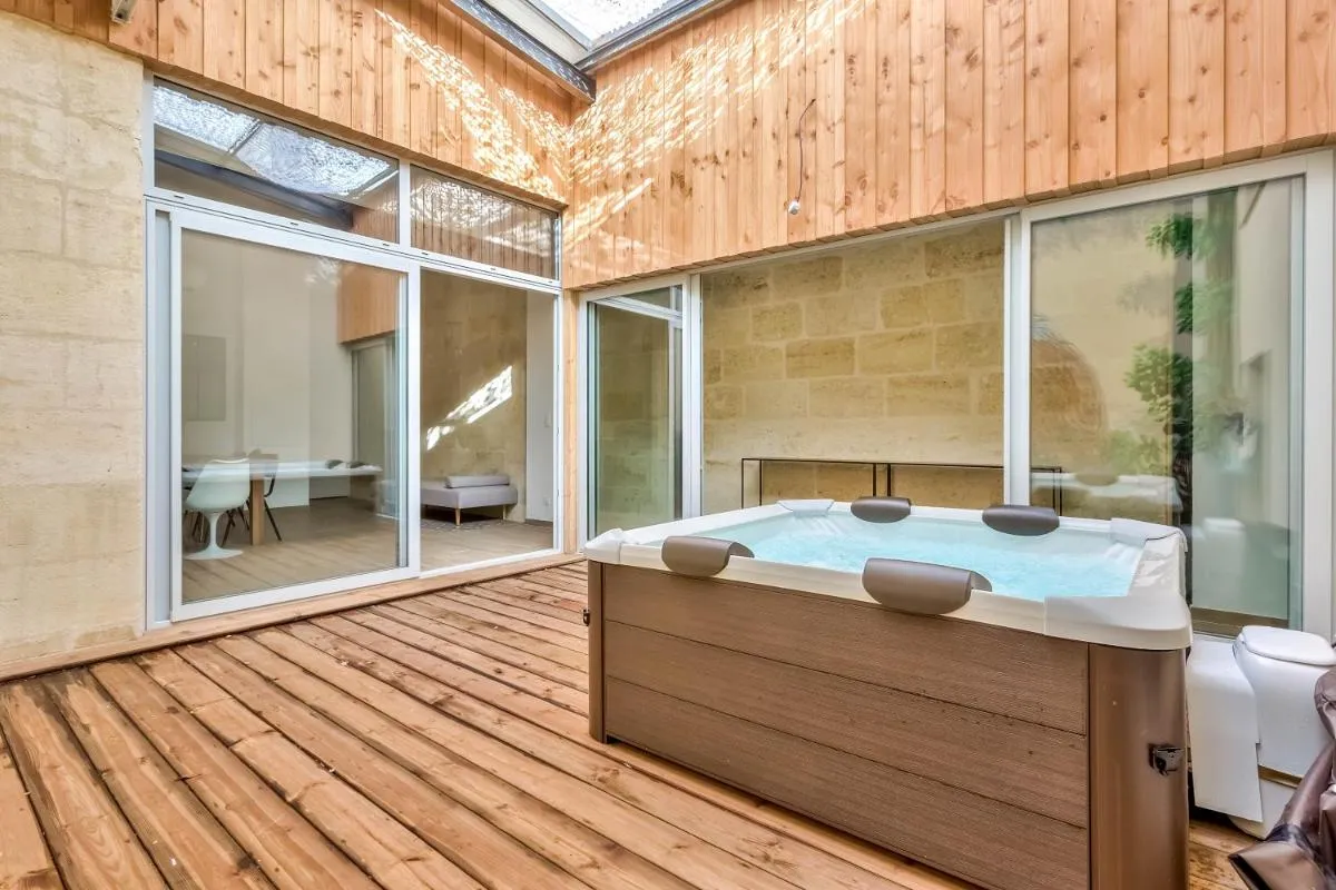 Image 1 of Nocnoc – L’Oli 102m2 avec patio et jacuzzi