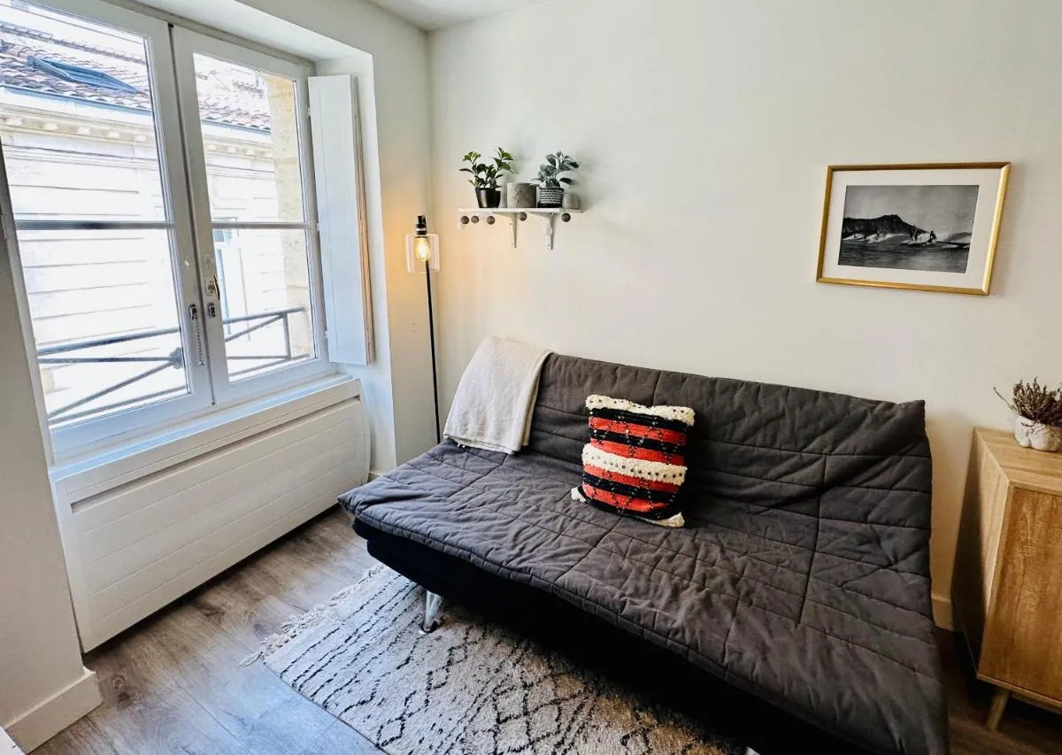 Image 1 of Pied a terre Chartrons Notre Dame