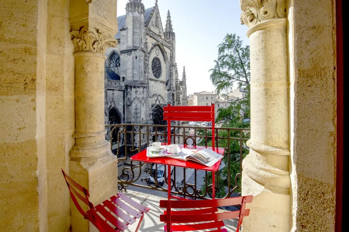 Image 1 of Place Saint Michel Apartment