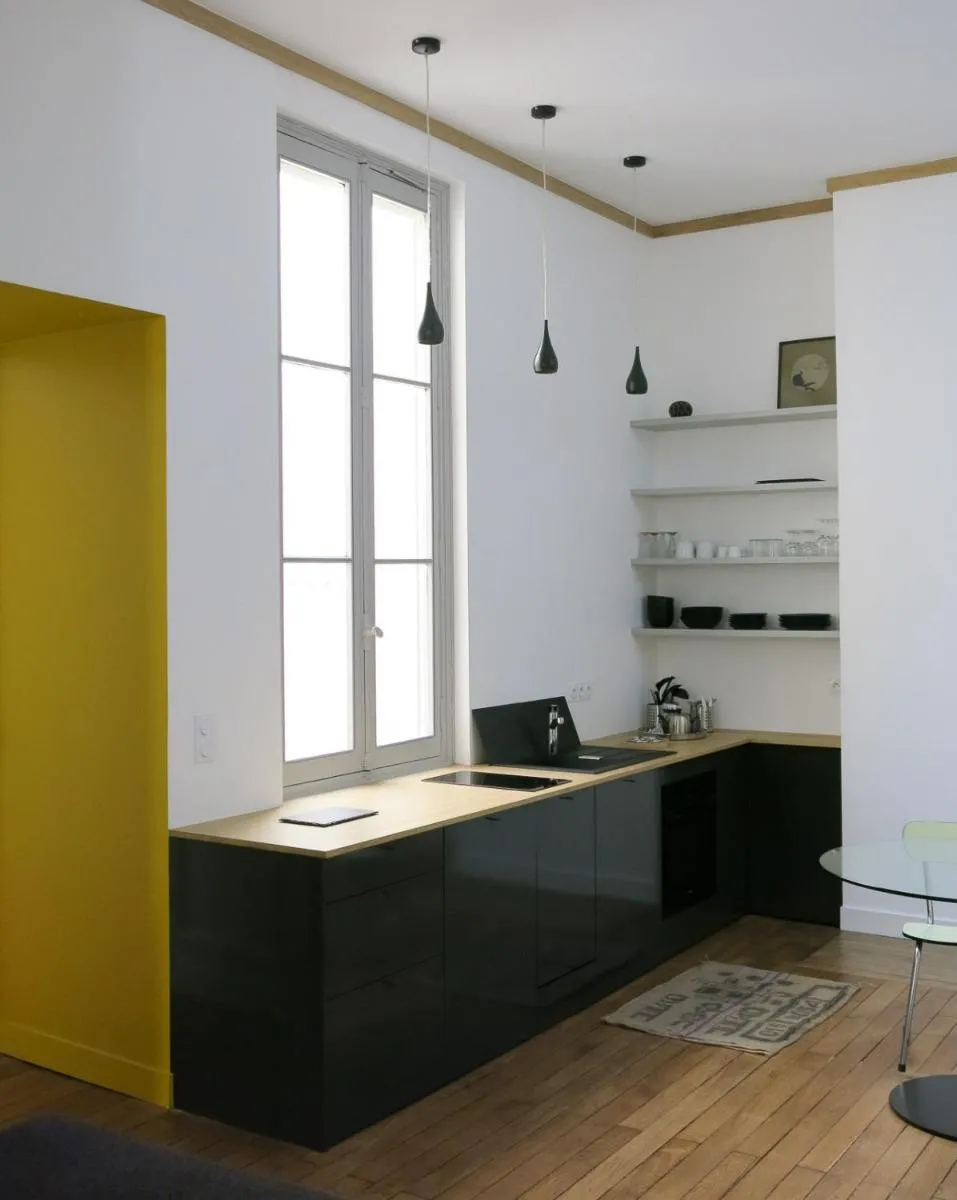 Image 1 of Studio atypique au cœur du Bordeaux historique