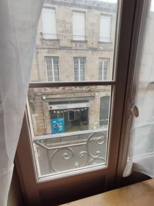 Image 4 of Studio cosy quartier Chartrons étage 1
