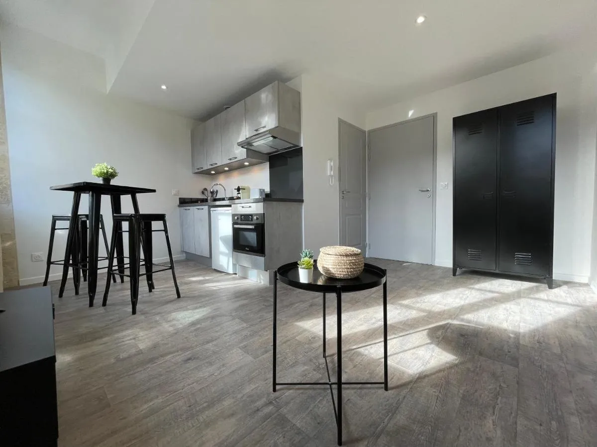 Image 3 of Studio lumineux avec Climatisation pour 2 Personnes