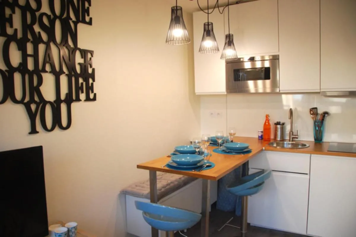 Image 3 of Studio of 27m in downtown