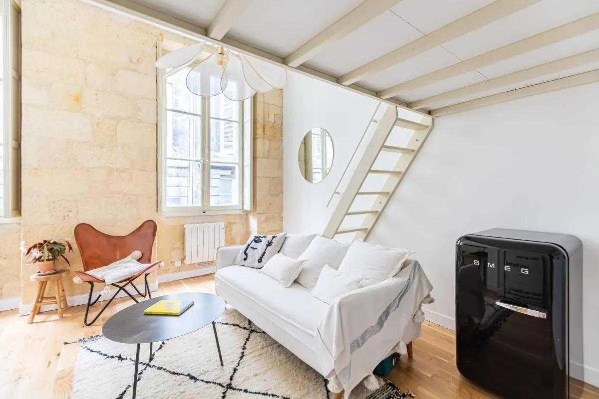 Image 1 of Sublime Duplex Near The Miroir D’eau