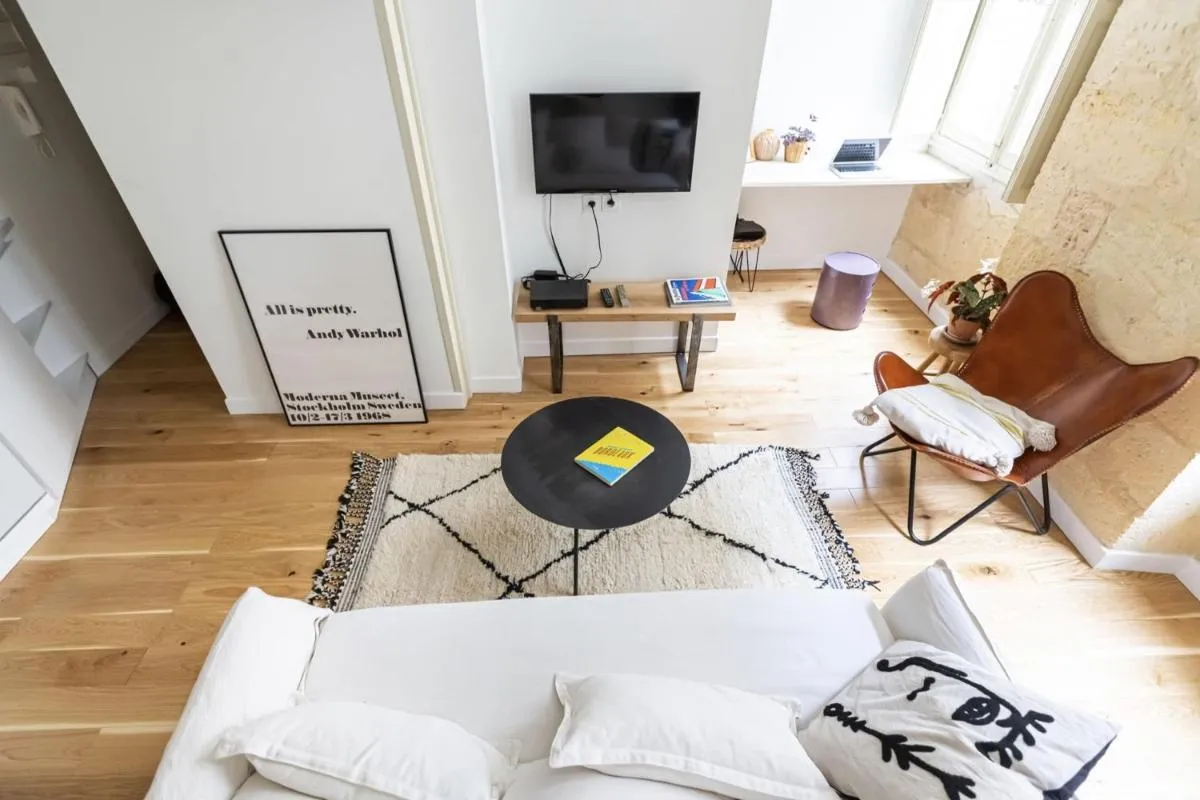 Image 3 of Sublime Duplex Near The Miroir D’eau