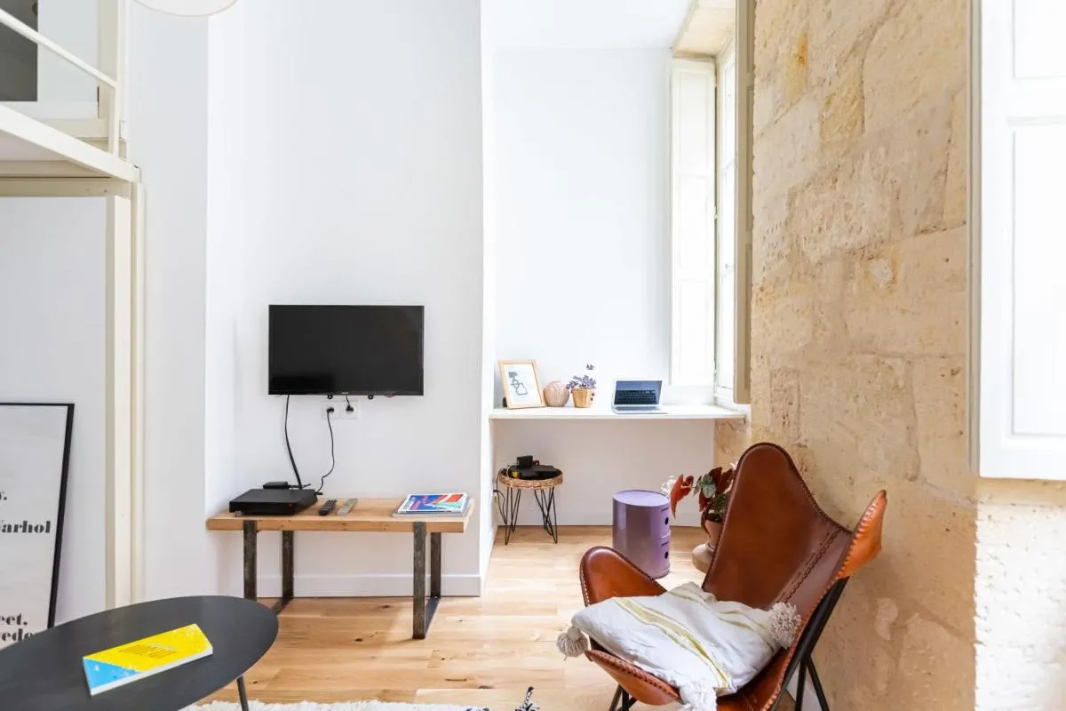 Image 5 of Sublime Duplex Near The Miroir D’eau