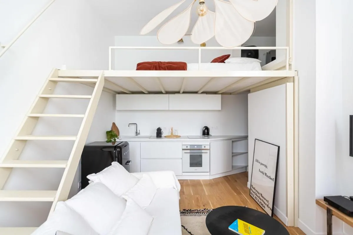 Image 6 of Sublime Duplex Near The Miroir D’eau