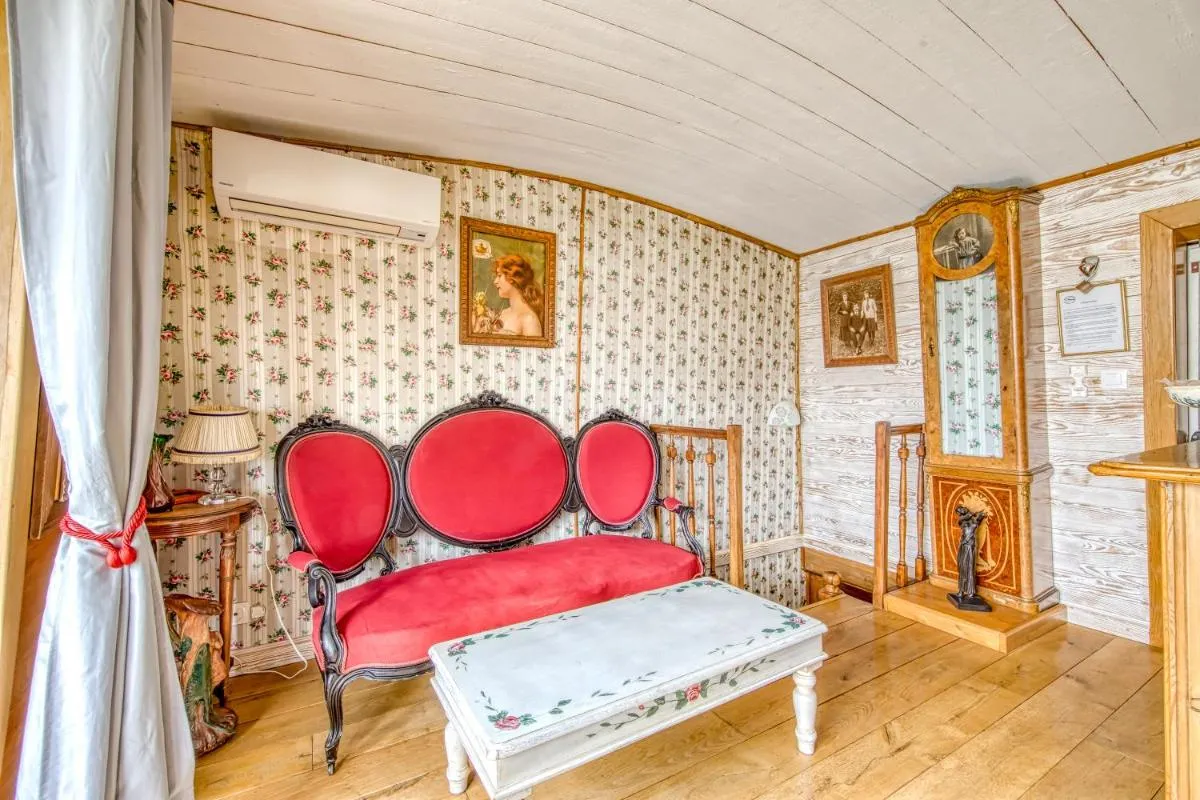 Image 5 of Suite 1900