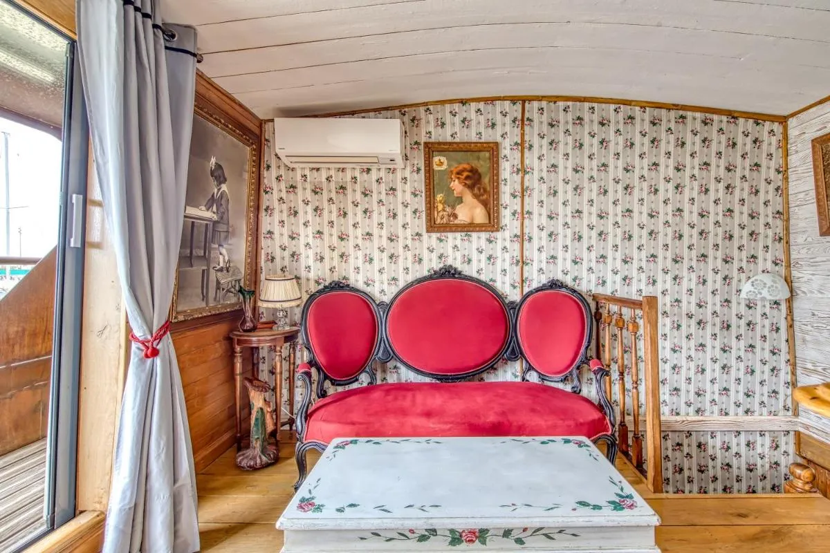 Image 4 of Suite 1900