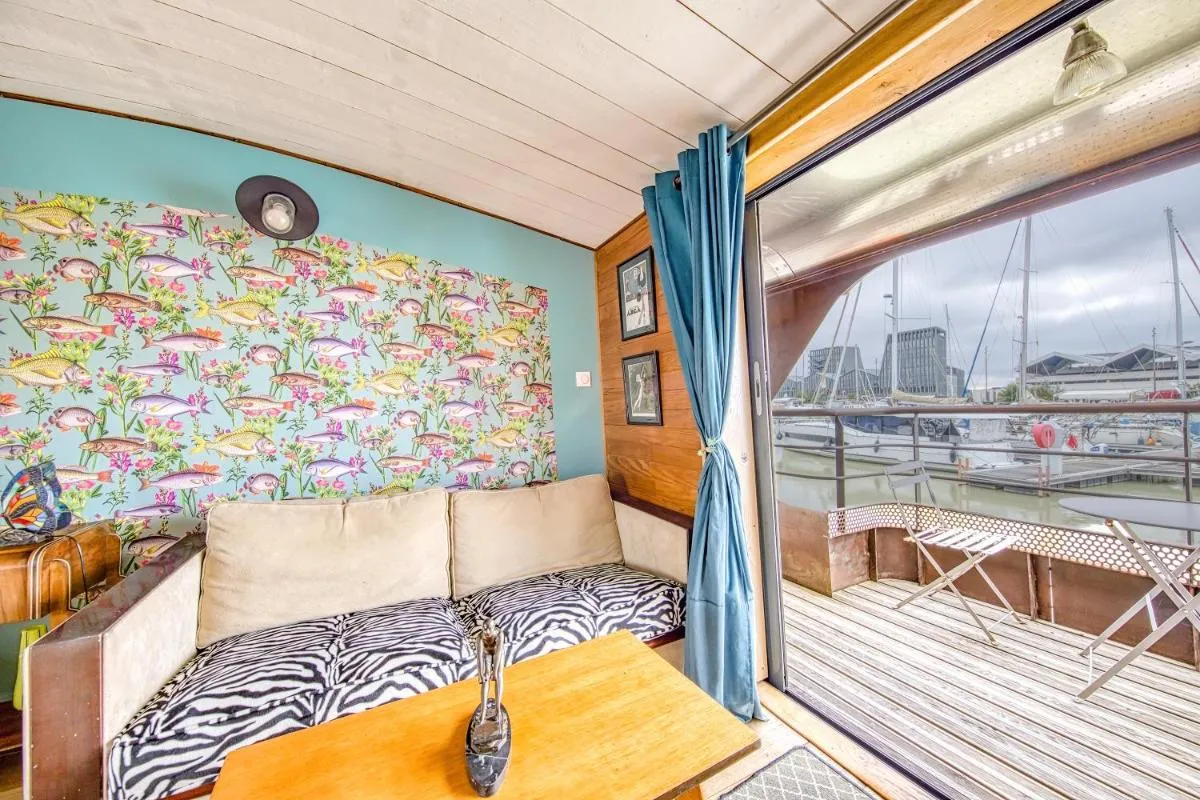 Image 2 of Suites Art Deco